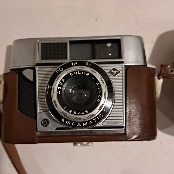 Vintage Agfa quality camera in good condition. In it’s original case. Untested. - Picture 5 of 10